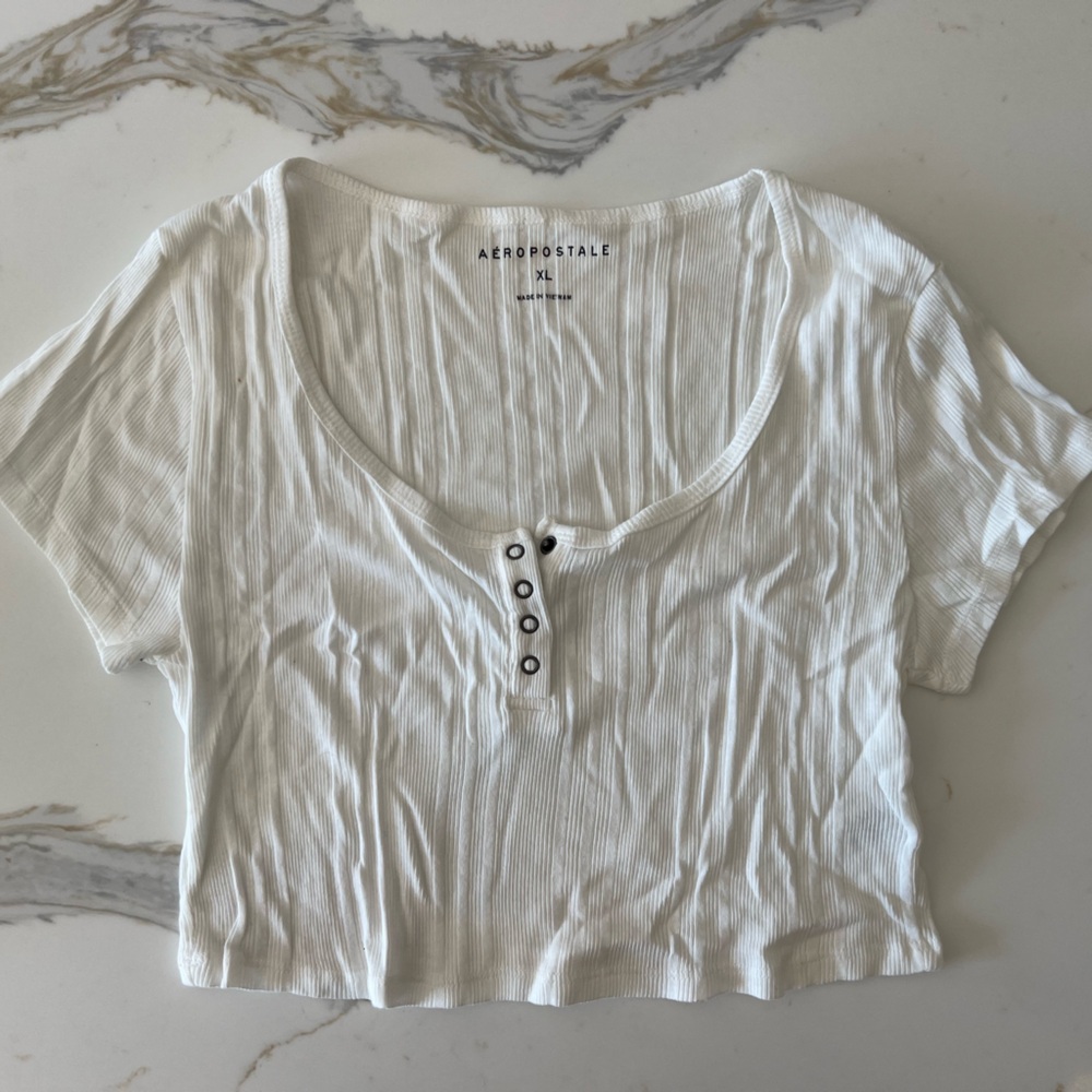 Aeropostale ribbed baby tea with buttons